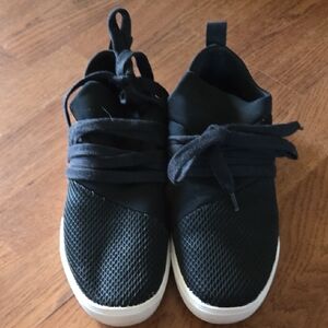 Like New Womens Brash Sneakers